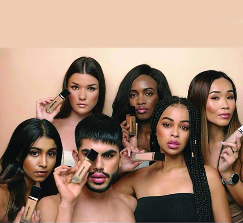 Épilation au fil des sourcils à Genève